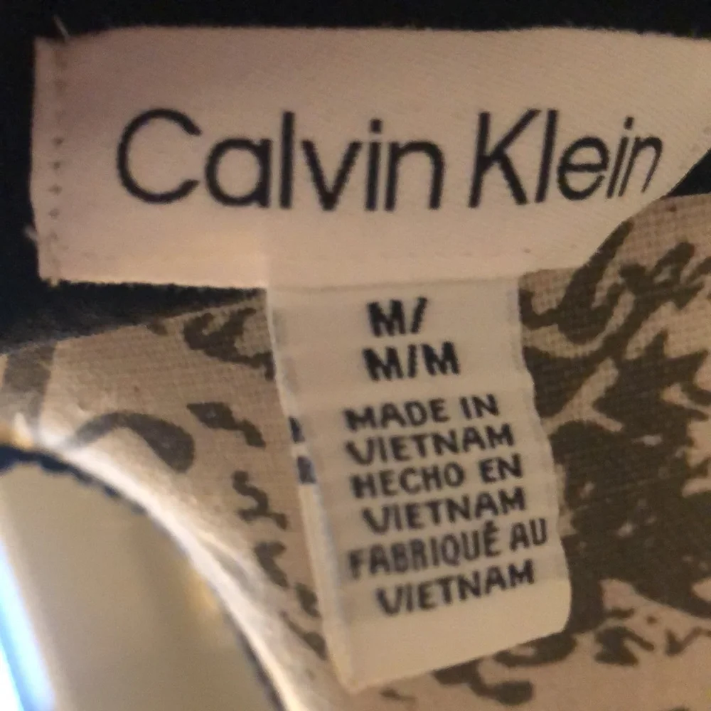 Calvin Kline Long button up blouse - Picture 6 of 6